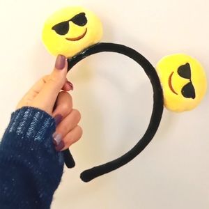 I'm a selling a cool sunglass emoji head band